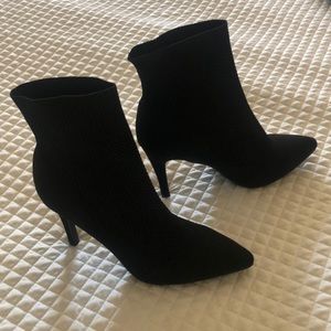 MIA McKinley High Heeled Sock Boots size 8.5 Black